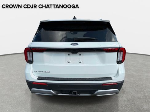Used 2025 Ford Explorer Platinum RWD image 5