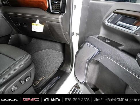 Used 2025 GMC Sierra 2500 Denali w/ Denali Reserve Package AWD/4WD image 25