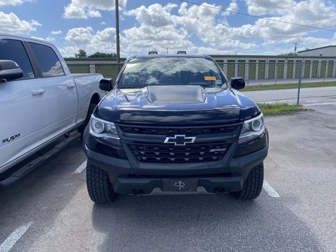 Used 2019 Chevrolet Colorado ZR2 w/ ZR2 Midnight Special Edition AWD/4WD image 2