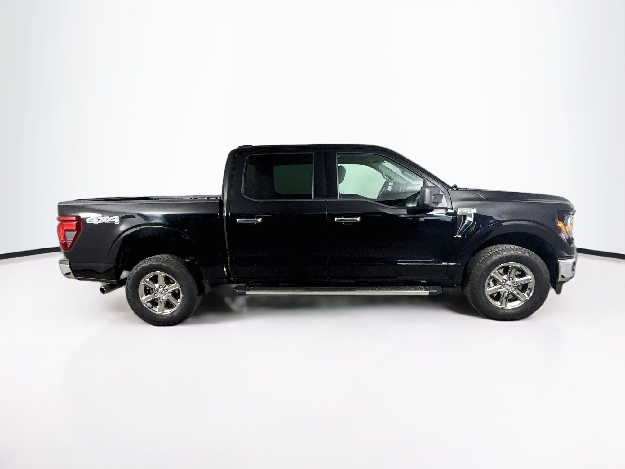 Used 2025 Ford F150 XLT w/ Equipment Group 301A Standard AWD/4WD image 2