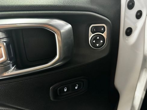 Used 2022 Jeep Wrangler Unlimited Sport w/ Uconnect 4C Nav & Sound Group AWD/4WD image 22
