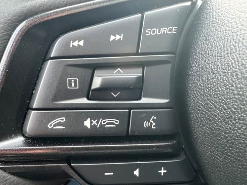 Certified 2025 Subaru Crosstrek 2.5i Limited w/ Crosstrek Mirror Package image 21