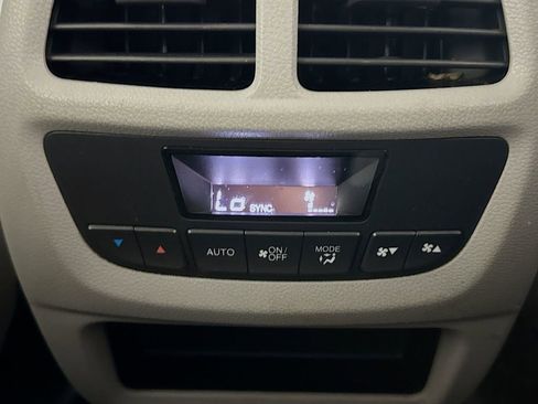 Used 2021 Honda Pilot EX image 23