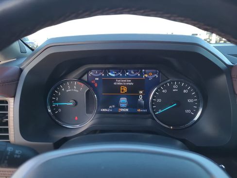 Used 2024 Ford Expedition Limited image 26