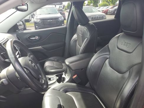 Used 2019 Jeep Cherokee Limited AWD/4WD image 18