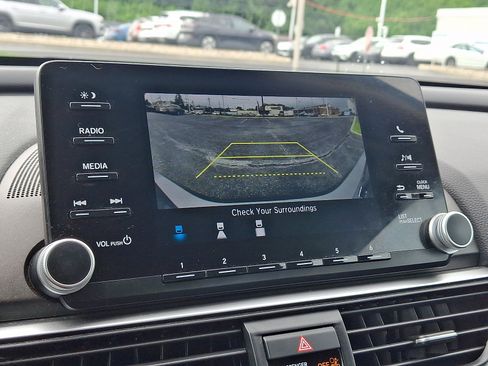 Used 2019 Honda Accord LX image 17