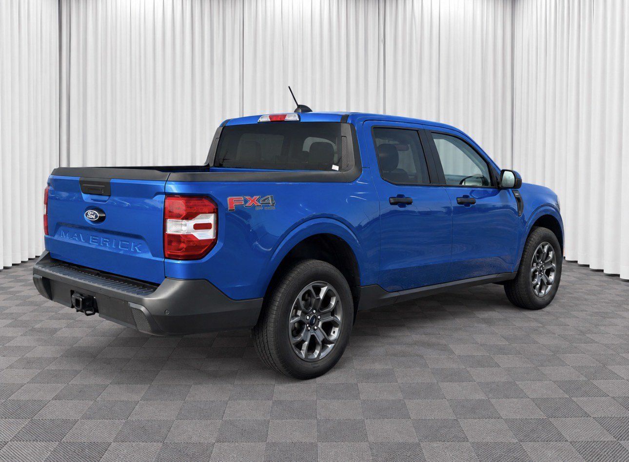 Used 2025 Ford Maverick XLT w/ XLT Luxury Package AWD/4WD image 3