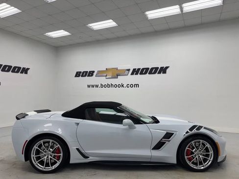 Used 2019 Chevrolet Corvette Grand Sport RWD image 4