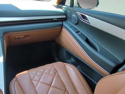 Used 2025 Genesis GV80 3.5T Prestige AWD/4WD image 26