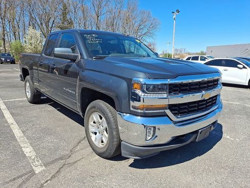 Used 2018 Chevrolet Silverado 1500 LT w/ All Star Edition image 3