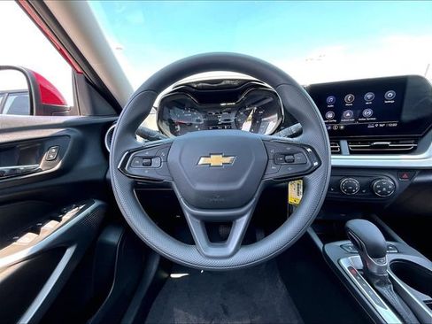 New 2026 Chevrolet Trax LS w/ LS Convenience Package FWD image 16