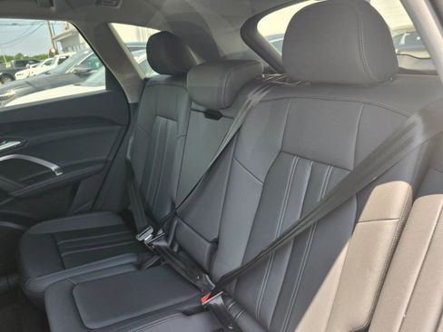 New 2025 Audi Q5 Premium image 18