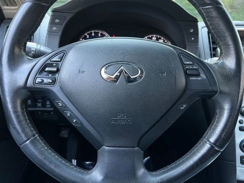 Used 2015 INFINITI Q60 Journey w/ Premium Package image 17