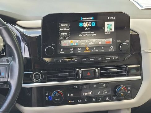 Used 2022 Nissan Pathfinder Platinum w/ Cargo Package FWD image 18