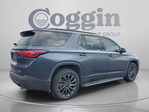 Used 2022 Chevrolet Traverse RS w/ LPO, Floor Liner Package FWD image 5