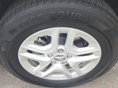 Used 2020 Jeep Compass Sport w/ Cold Weather Group image 5