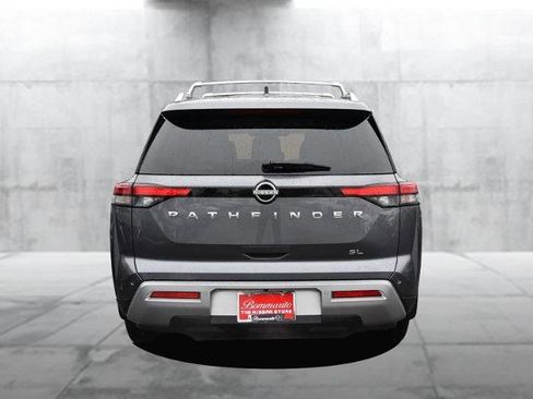Certified 2024 Nissan Pathfinder SL image 6
