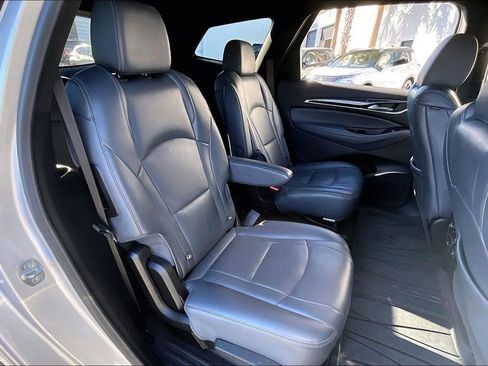 Used 2022 Buick Enclave Premium image 24