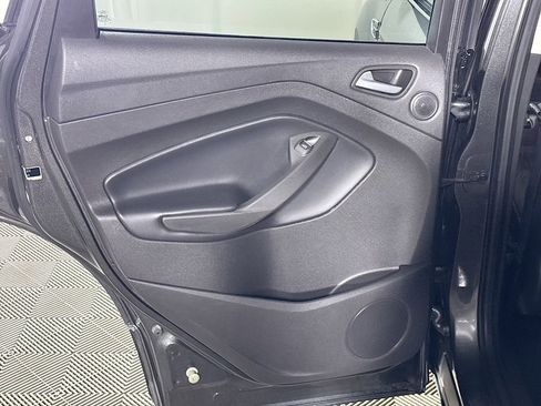 Used 2017 Ford Escape SE w/ SE Leather Comfort Package AWD/4WD image 19