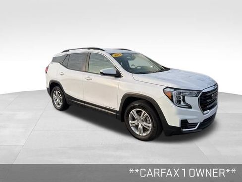 Used 2022 GMC Terrain SLE w/ Driver Convenience Package image 2