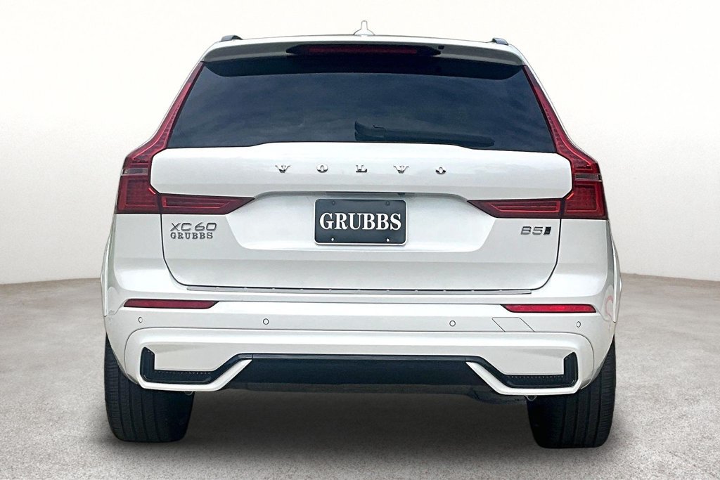 Certified 2024 Volvo XC60 B5 Ultimate w/ Protection Package Premier AWD/4WD image 5