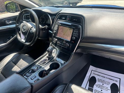 Used 2021 Nissan Maxima 3.5 SV w/ Floor Mat Group FWD image 20