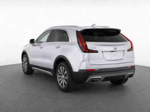 Used 2019 Cadillac XT4 Premium Luxury w/ Enhanced Visibility Package FWD image 4