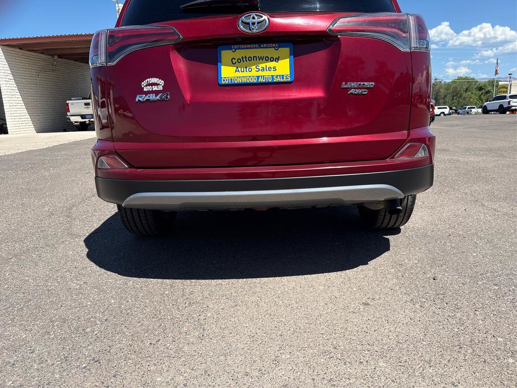 Used 2018 Toyota RAV4 Limited AWD/4WD image 30