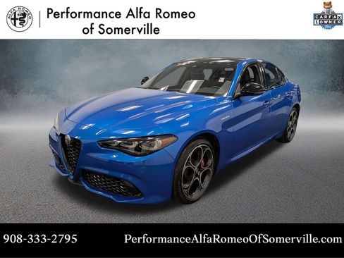 Used 2024 Alfa Romeo Giulia Veloce AWD/4WD image 1
