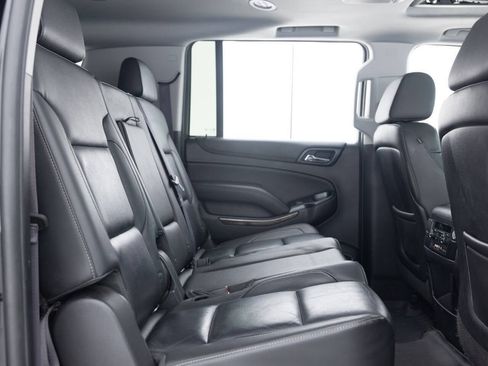 Used 2015 Chevrolet Suburban LT w/ Luxury Package image 34