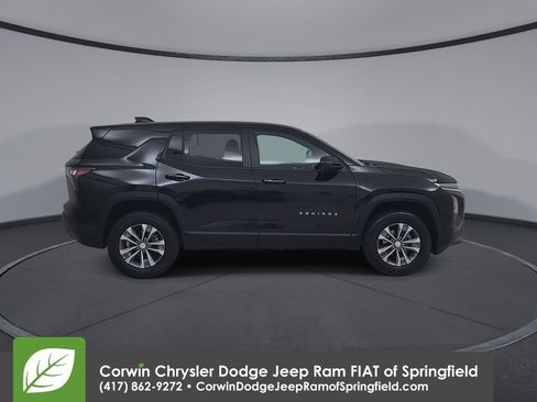 Used 2026 Chevrolet Equinox LT FWD image 17