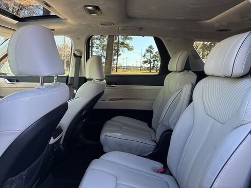 Used 2024 Hyundai Palisade Calligraphy image 22