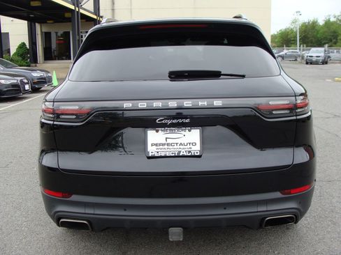 Used 2021 Porsche Cayenne AWD/4WD image 5