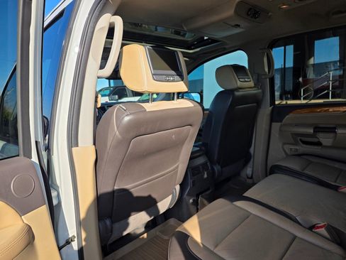 Used 2014 Nissan Armada Platinum w/ Platinum Reserve Package image 20