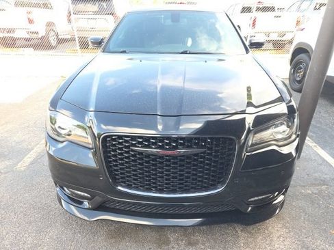 Used 2022 Chrysler 300 S w/ Comfort Group RWD image 16