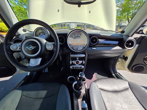 Used 2008 MINI Cooper Hardtop w/ Premium Pkg FWD image 33