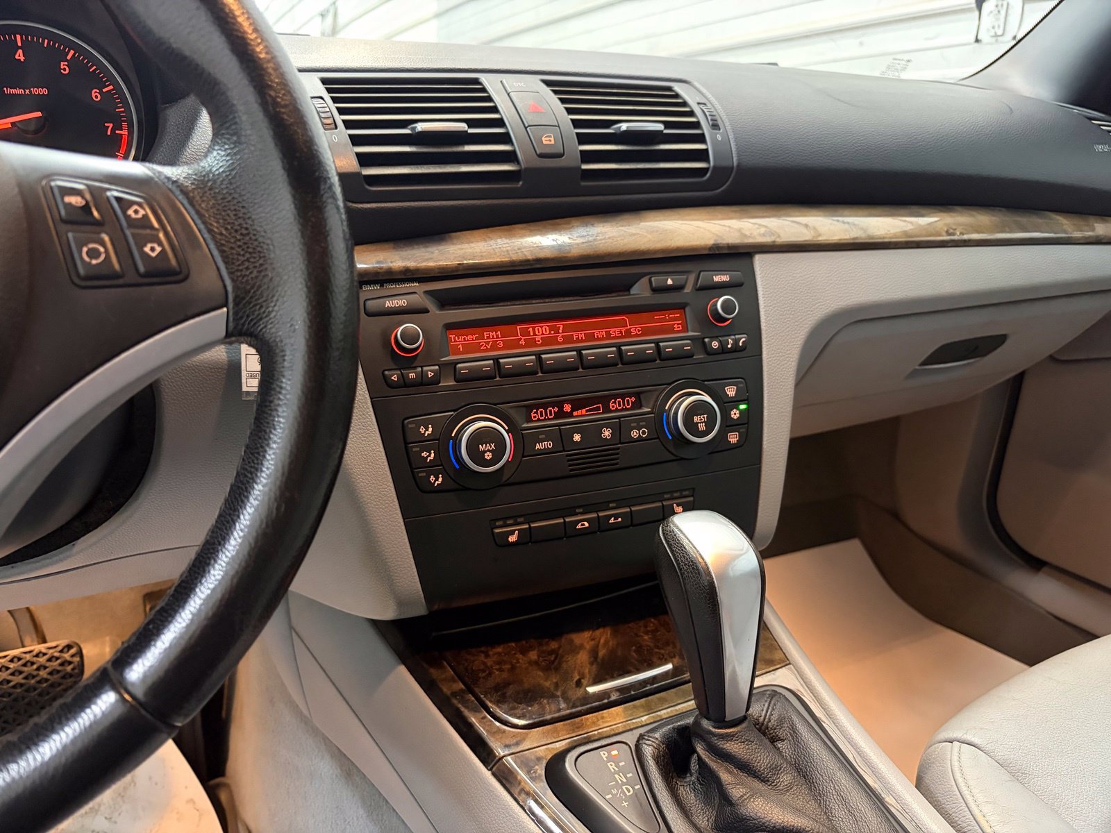 Used 2008 BMW 135i Convertible RWD image 22