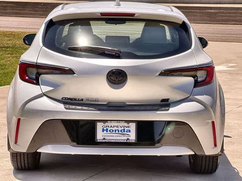 Used 2023 Toyota Corolla SE FWD image 6