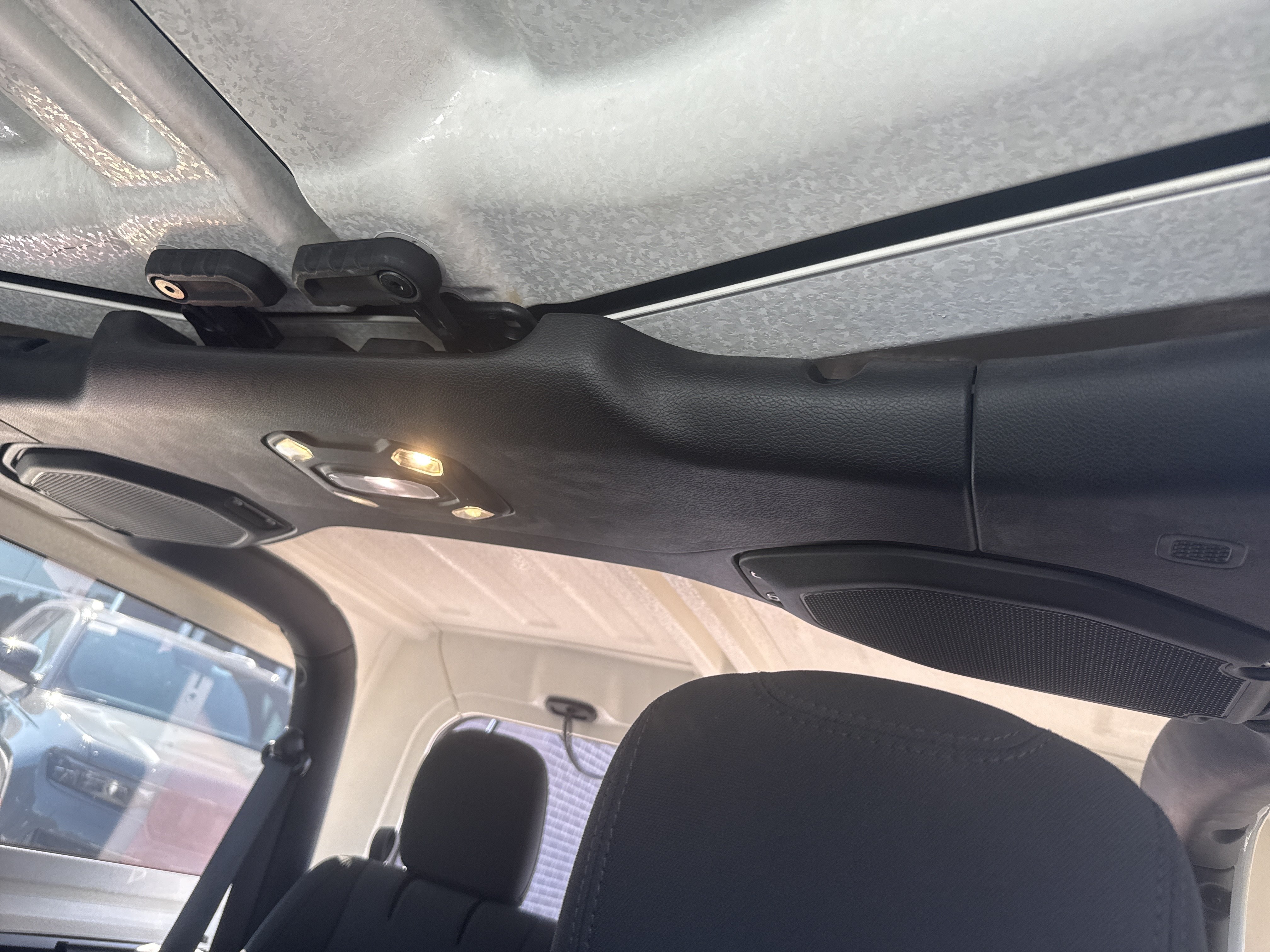 Used 2019 Jeep Wrangler Sport AWD/4WD image 19