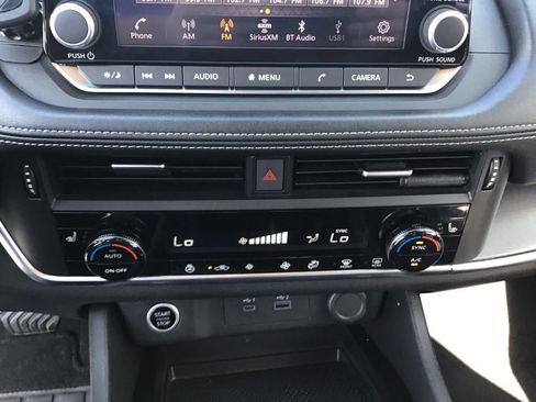 Used 2023 Nissan Rogue SV w/ SV Premium Package AWD/4WD image 28