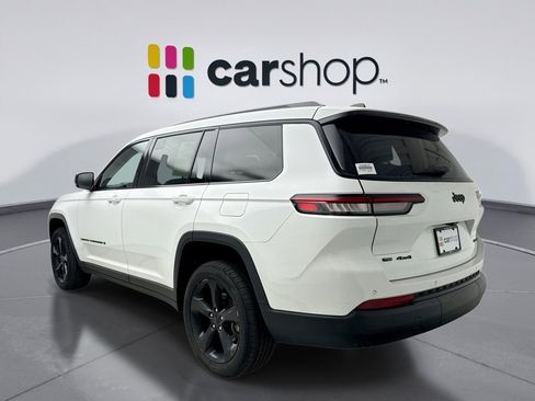Used 2023 Jeep Grand Cherokee L Limited w/ Black Appearance Package AWD/4WD image 3