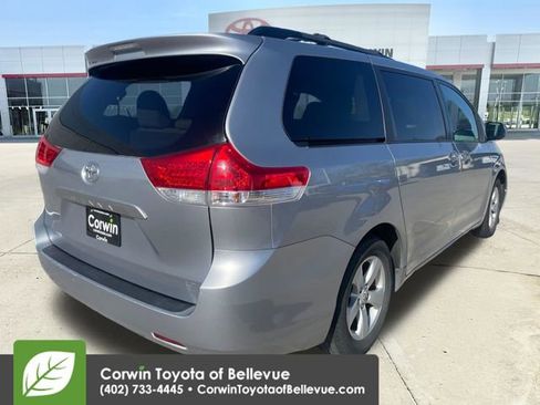Used 2011 Toyota Sienna LE w/ Towing Pkg FWD image 5