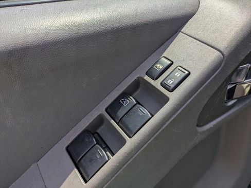 Used 2020 Nissan Frontier SV w/ SV Utility Package image 25