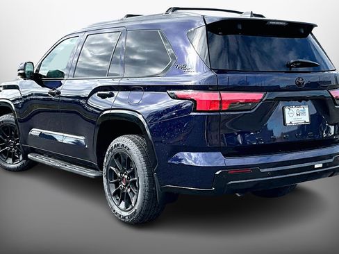 Used 2026 Toyota Sequoia Platinum w/ TRD Off-Road Package AWD/4WD image 11