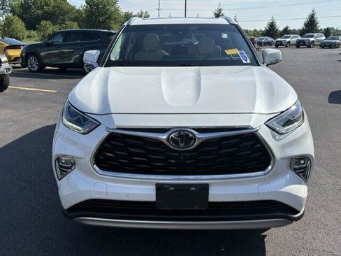 Certified 2021 Toyota Highlander Platinum AWD/4WD image 5