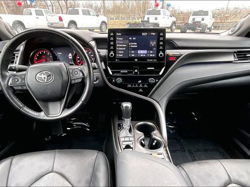 Used 2024 Toyota Camry XSE w/ Navigation Package image 15