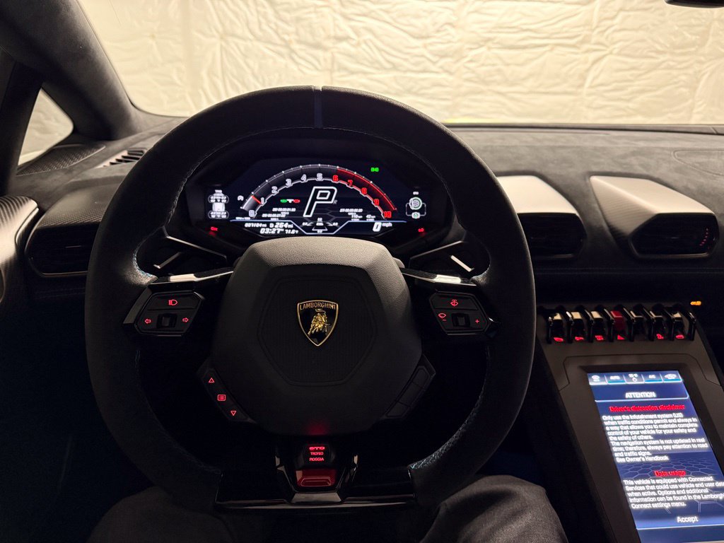 Used 2021 Lamborghini Huracan STO RWD image 7