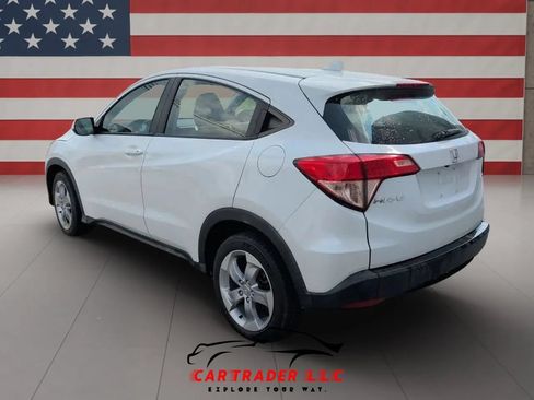 Used 2018 Honda HR-V LX image 4