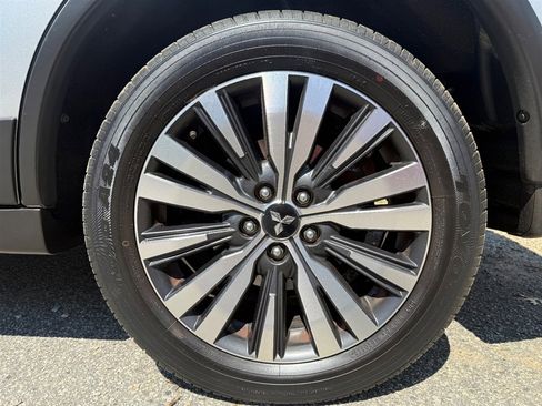 Used 2020 Mitsubishi Outlander FWD image 37