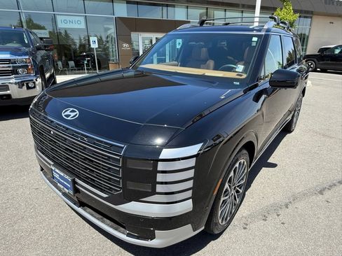 Certified 2026 Hyundai Palisade Calligraphy AWD/4WD image 9